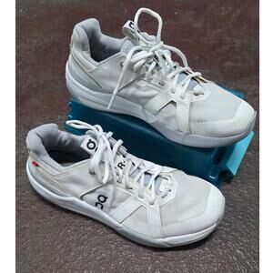 On Cloud THE ROGER Clubhouse Pro Youth 6.5 white tennis pickleball school light